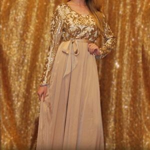 Sparkly Sikly Gold Gown